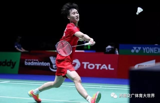 对话邓亚萍：球未落地